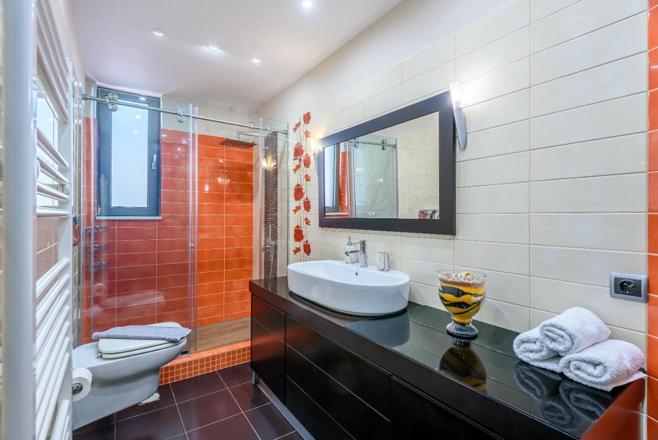 Luxury Villa In City Center With Rooftop Swimming Pool Chania  Exterior foto